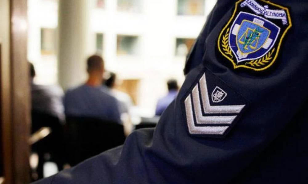 Σπείρα έφτιαξε e-shop και πουλούσε κλοπιμαία